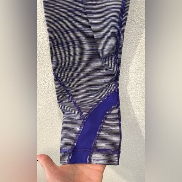 Lululemon Run Women’s Inspire Crop II All Luxtreme Leggings Bruised Berry Size 4 - Picture 6 of 9